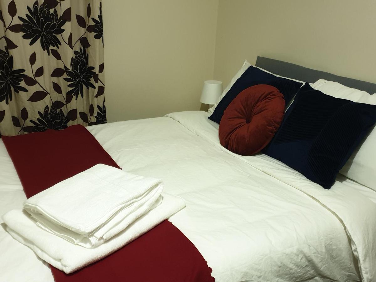 2 Bedroom Lovely Apartment In Woolwich Londen Buitenkant foto