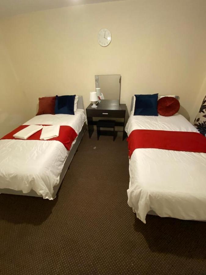 2 Bedroom Lovely Apartment In Woolwich Londen Buitenkant foto