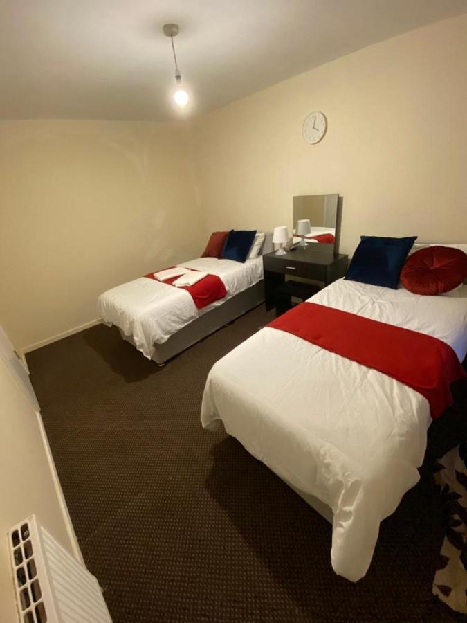 2 Bedroom Lovely Apartment In Woolwich Londen Buitenkant foto